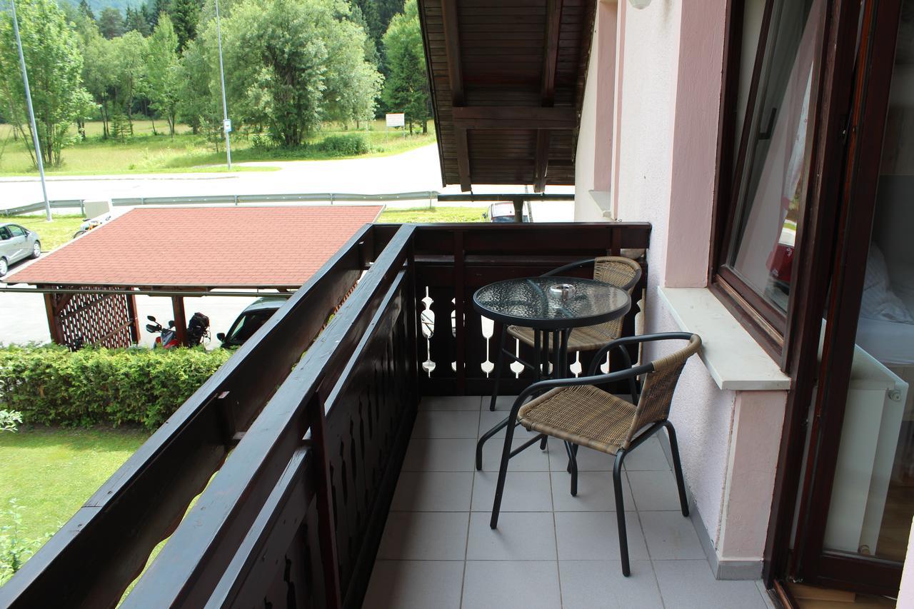 Guesthouse Veranda Mojstrana Exterior photo